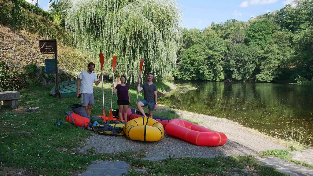 La fine équipe et les 3 packrafts