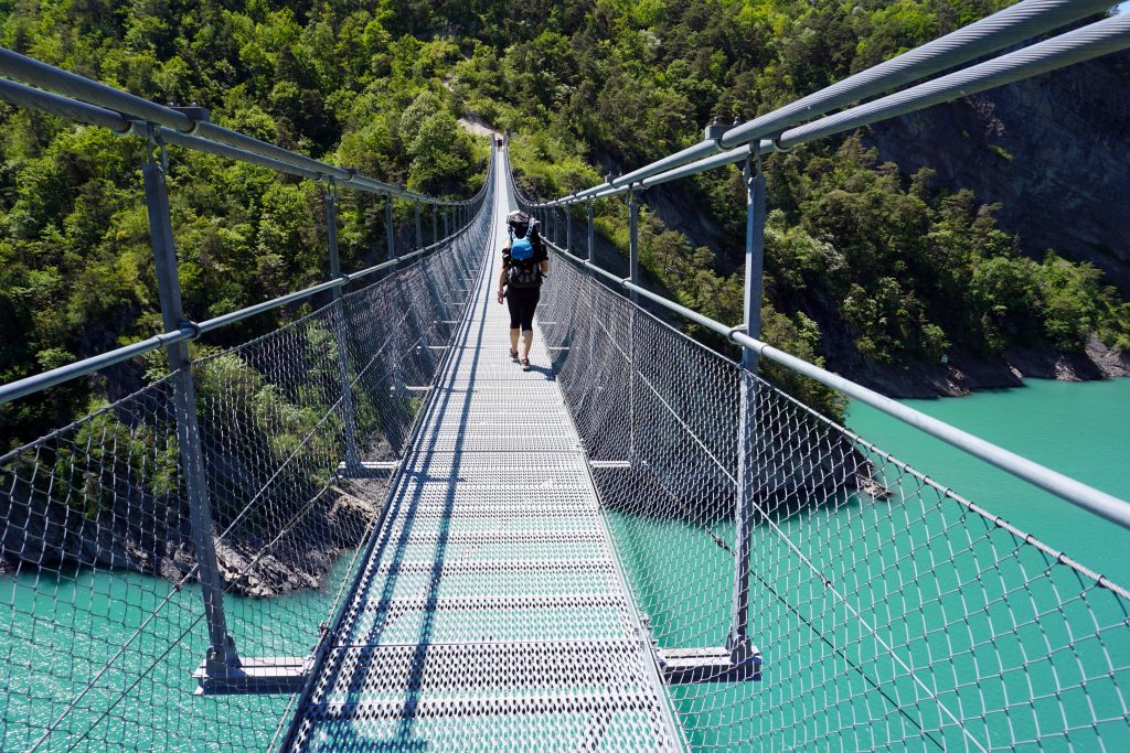 La passerelle sur l'Ébron