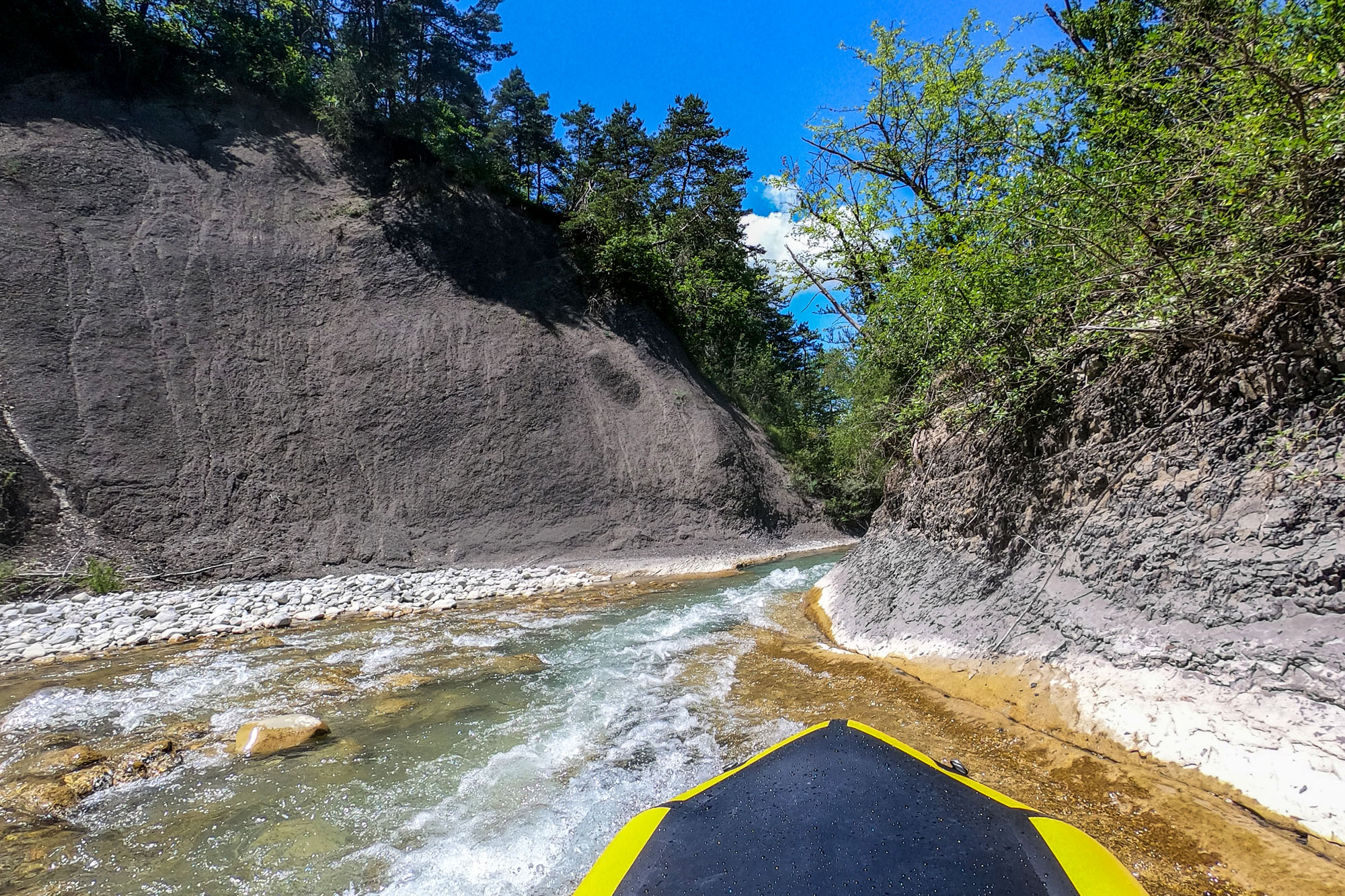 Falaises noires ebron packrafting