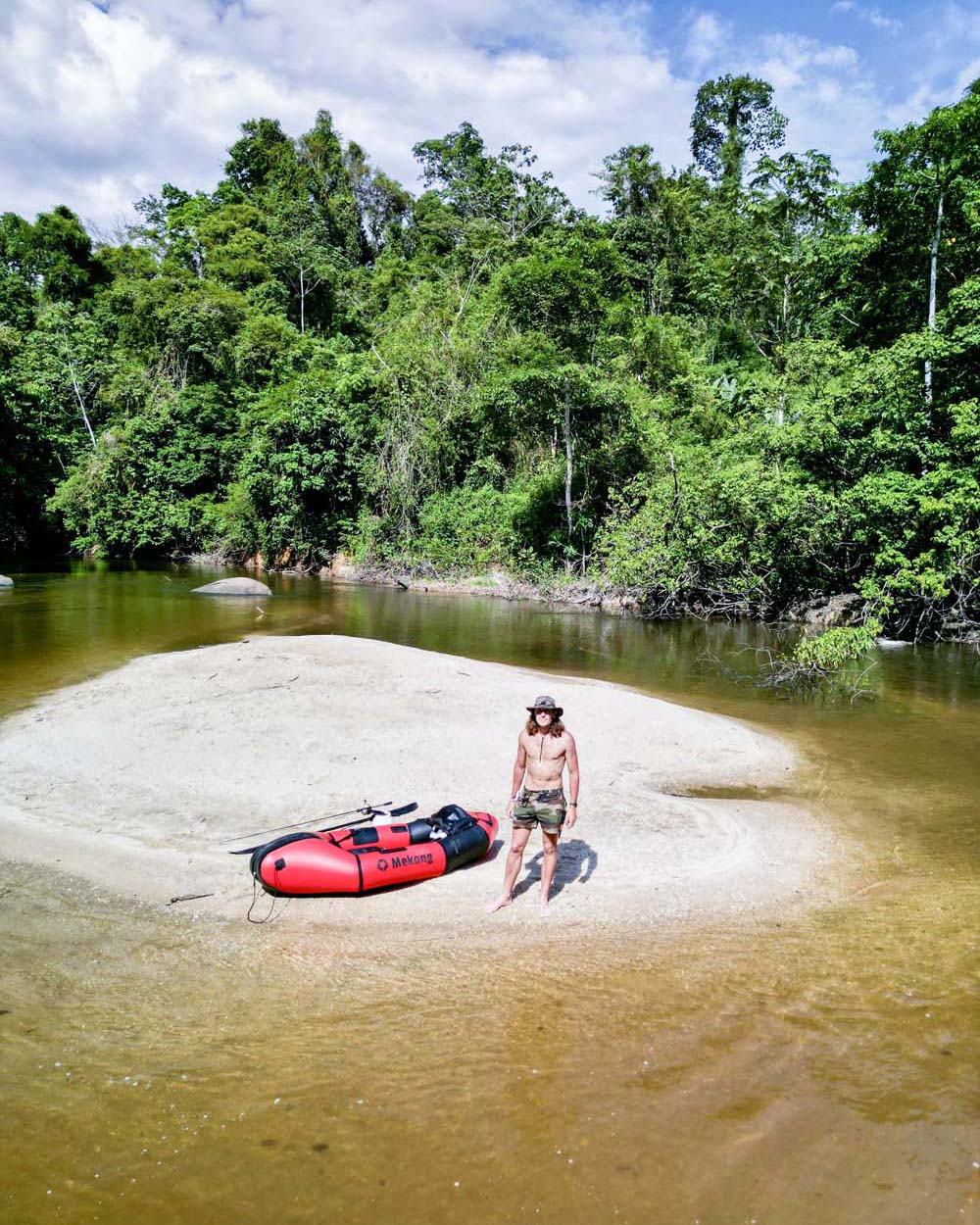 Beach on Sinnamary River in packraft