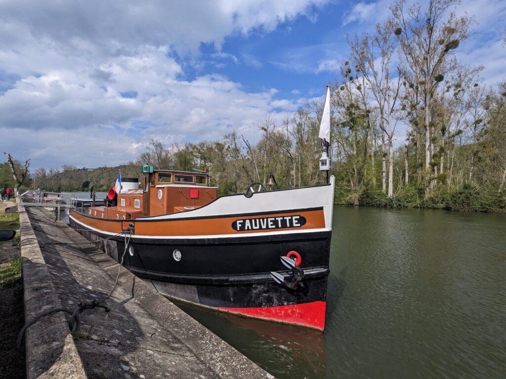 musee des batelier poses la fauvette péniche