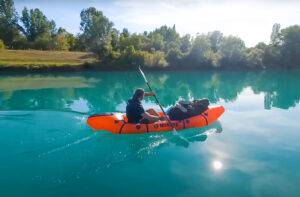 Nico Mathieux descend le Rhone en packraft Mekong