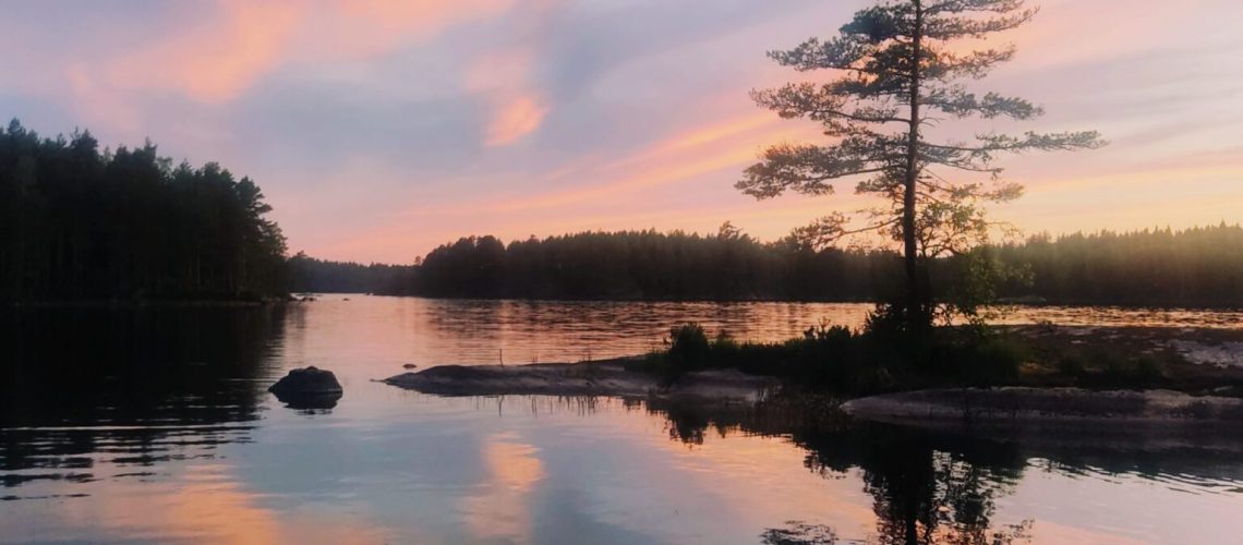 Couleurs de la Suède, voyage en packraft solo